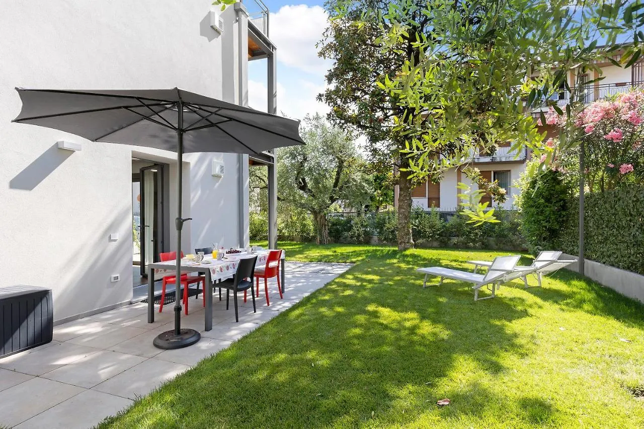 Villa Donne Del Lago Veronica Elsa Salò Apartmán