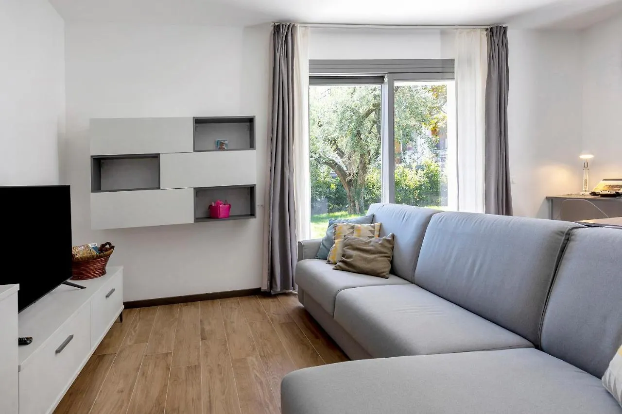 Villa Donne Del Lago Veronica Elsa 萨罗