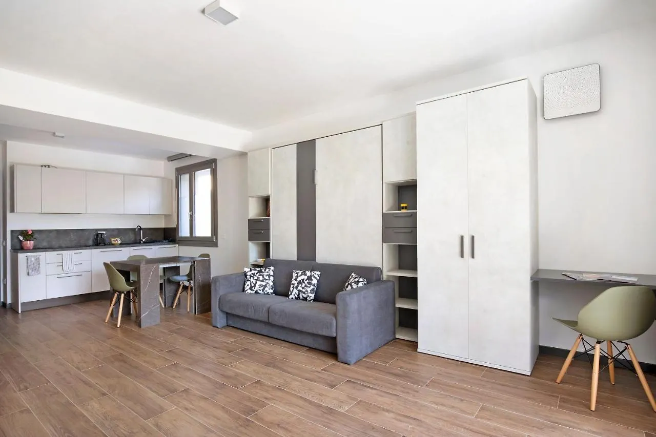 Apartment Villa Donne Del Lago Veronica Elsa Salo