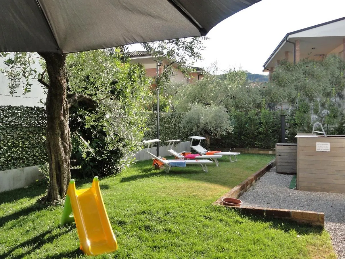 Apartment Villa Donne Del Lago Veronica Elsa Salo